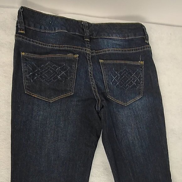 The Limited Denim Medium Dark Wash 678 Cotton Jeans. Size 2R - Picture 4 of 11